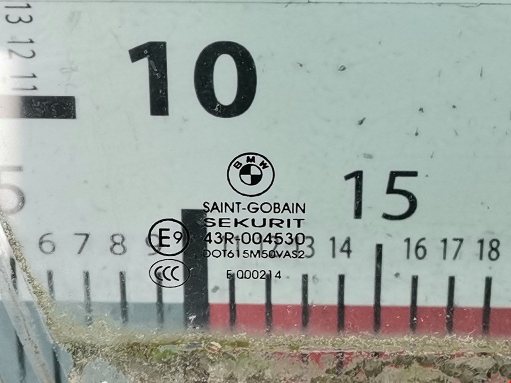 Стекло двери переднее правое BMW X5 E70 2007-2013