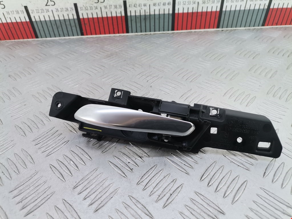 Ручка дверная задняя внутренняя левая BMW X5 E70 2007-2013