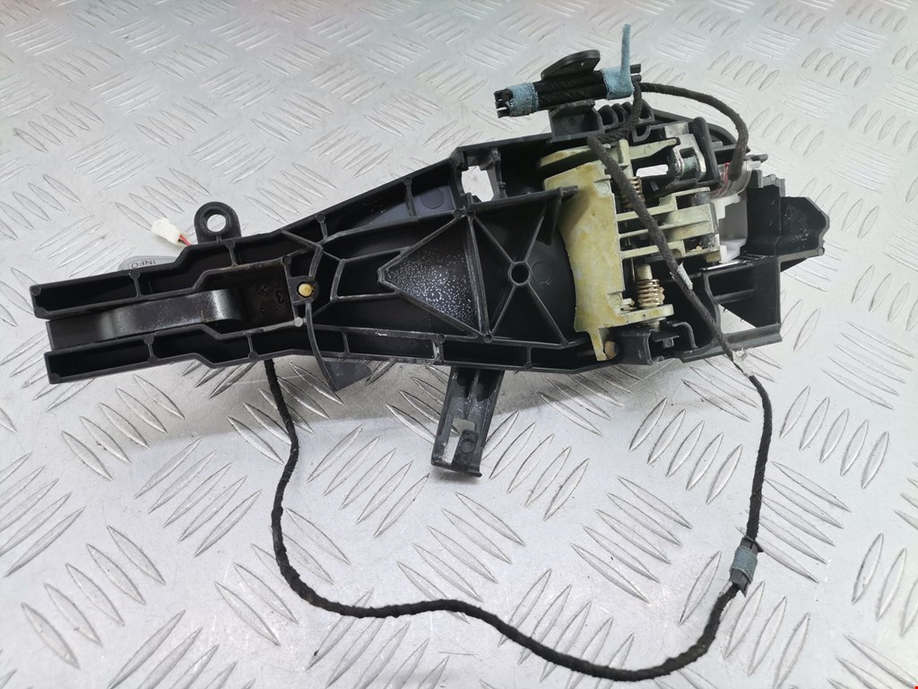 Ручка двери передней наружная левая BMW 3er E90/E91 2005-2012