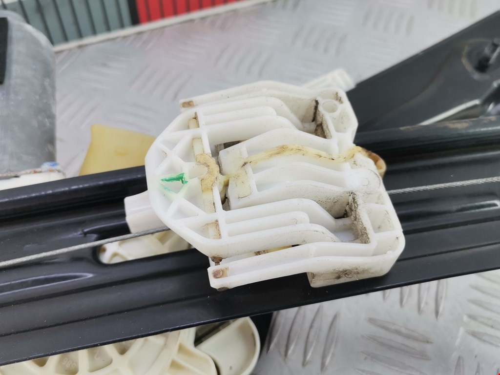 Стеклоподъемник передний левый BMW X5 E70 2007-2013