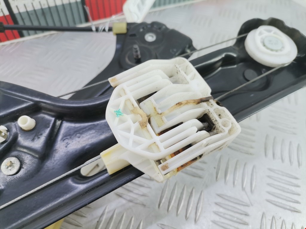 Стеклоподъемник передний левый BMW X5 E70 2007-2013