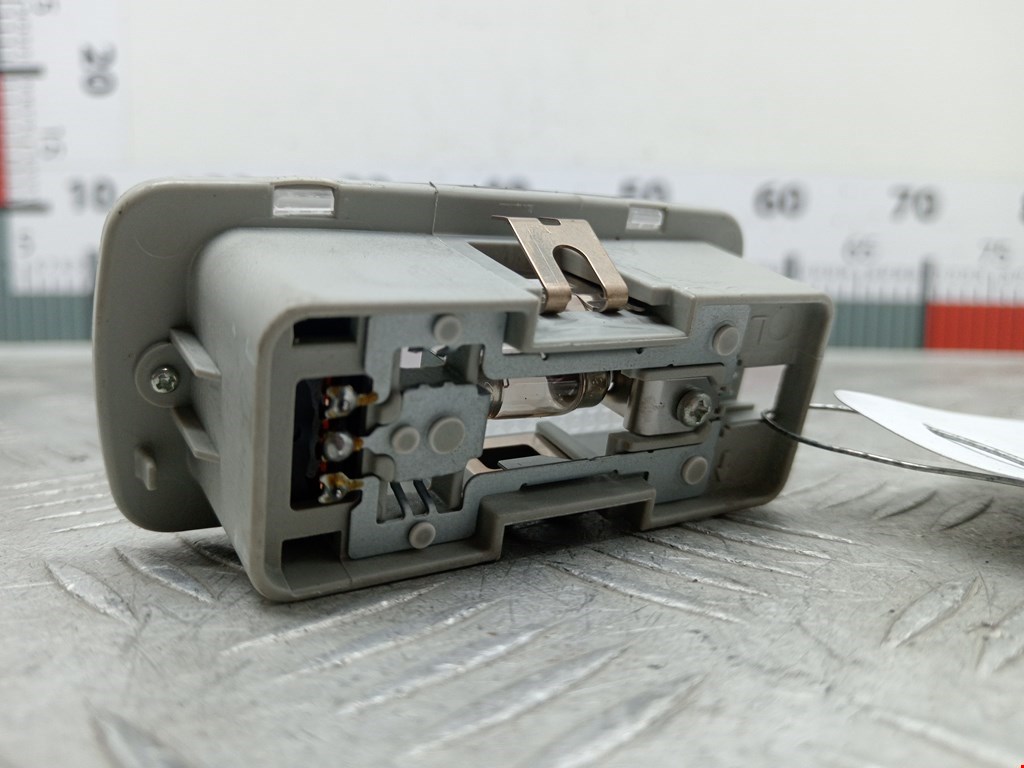 Плафон салонный (салона фонарь) NISSAN Qashqai J10 2006-2013