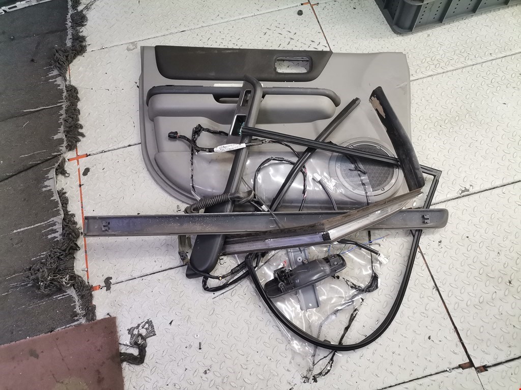 Дверь передняя левая NISSAN X-Trail T30 2000-2007