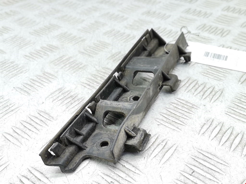 Кронштейн переднего бампера правый VOLKSWAGEN Passat B6 2005-2011