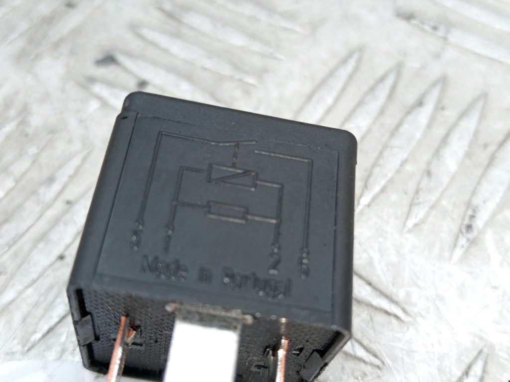 Реле AUDI A6 C6 2004-2010