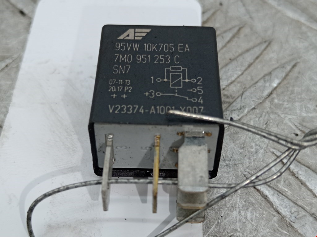 Реле AUDI A6 C6 2004-2010