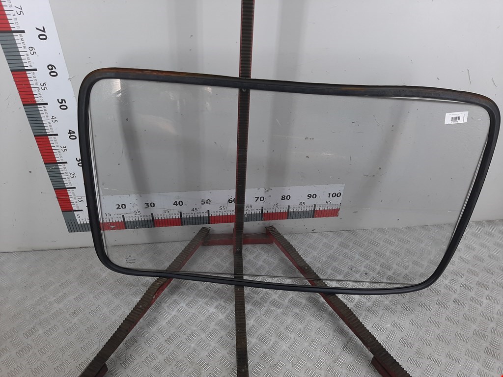 Стекло кузовное глухое левое MERCEDES-BENZ Sprinter 901-905/Classic 909 1995-2006