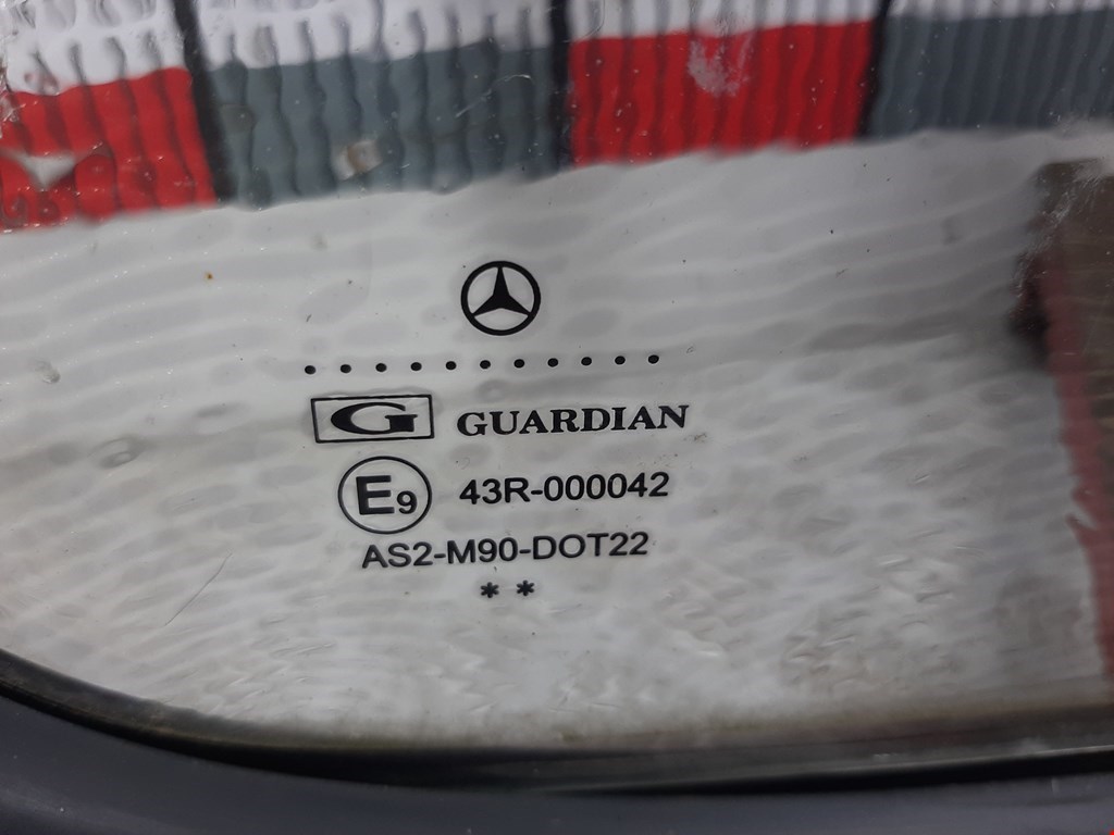Стекло кузовное глухое левое MERCEDES-BENZ Sprinter 901-905/Classic 909 1995-2006