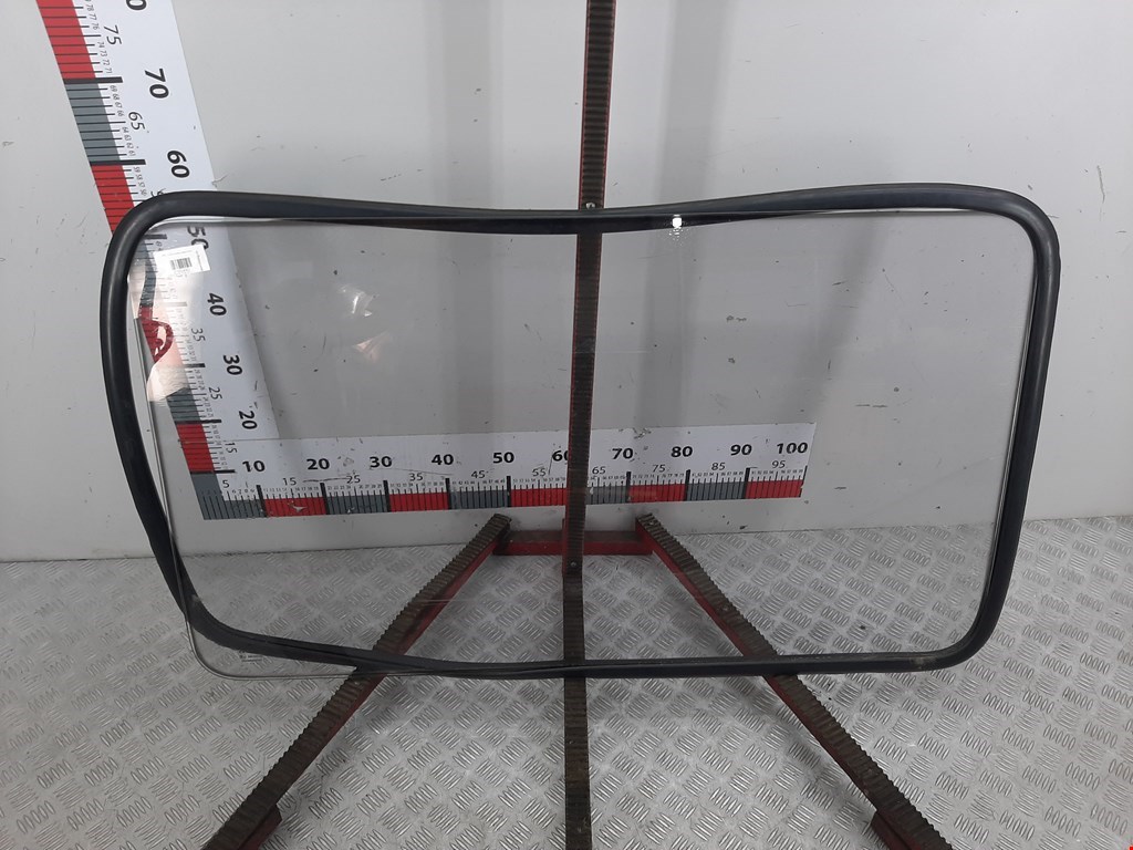 Стекло кузовное глухое левое MERCEDES-BENZ Sprinter 901-905/Classic 909 1995-2006