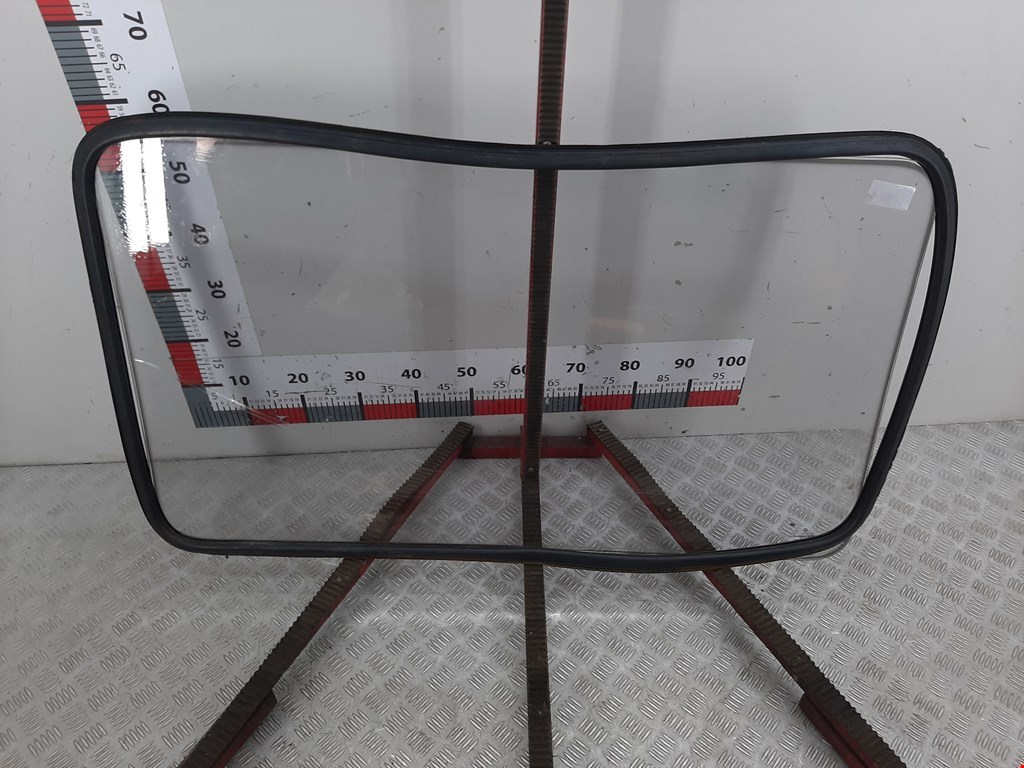 Стекло кузовное глухое левое MERCEDES-BENZ Sprinter 901-905/Classic 909 1995-2006