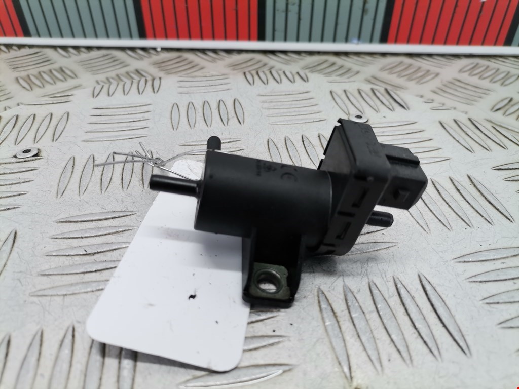 Клапан воздушного фильтра Volvo S40 V40 1 (1996-2004)