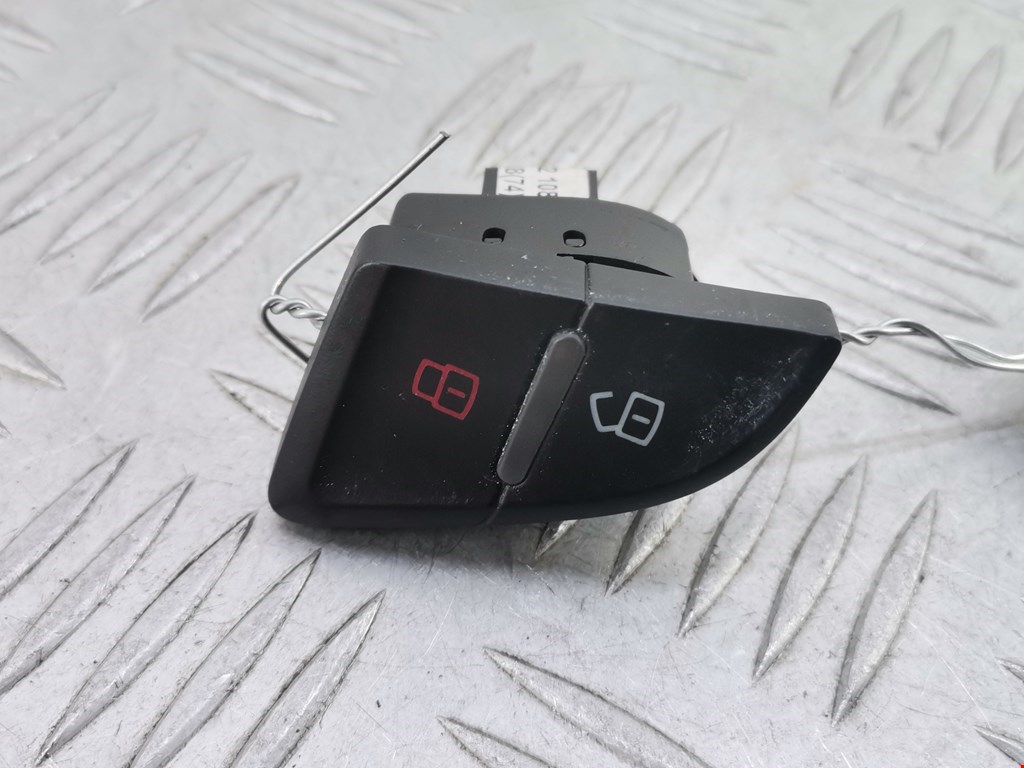 Кнопка центрального замка AUDI A4 B8 2007-2015