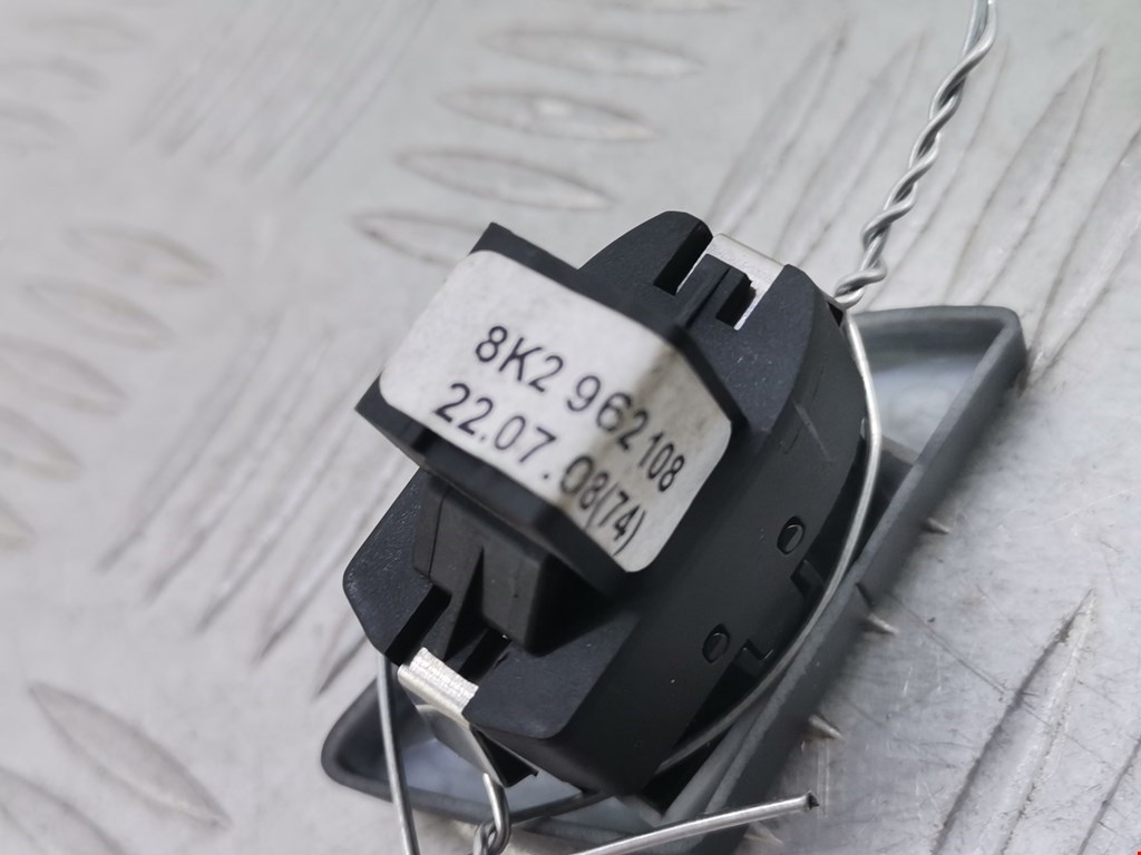 Кнопка центрального замка AUDI A4 B8 2007-2015