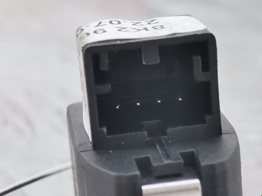 Кнопка центрального замка AUDI A4 B8 2007-2015