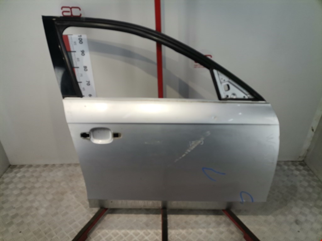 Дверь передняя правая AUDI A4 B8 2007-2015