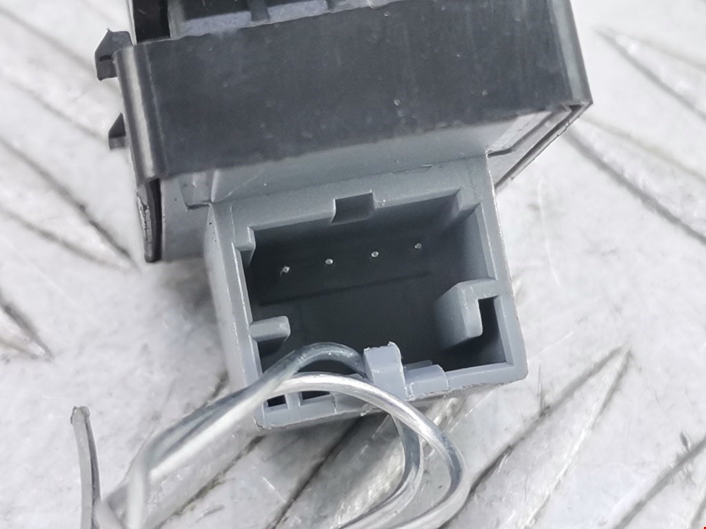 Кнопка стеклоподъемника AUDI A4 B8 2007-2015