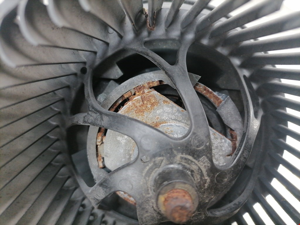 Моторчик (мотор) отопителя салона MERCEDES-BENZ Sprinter 901-905/Classic 909 1995-2006