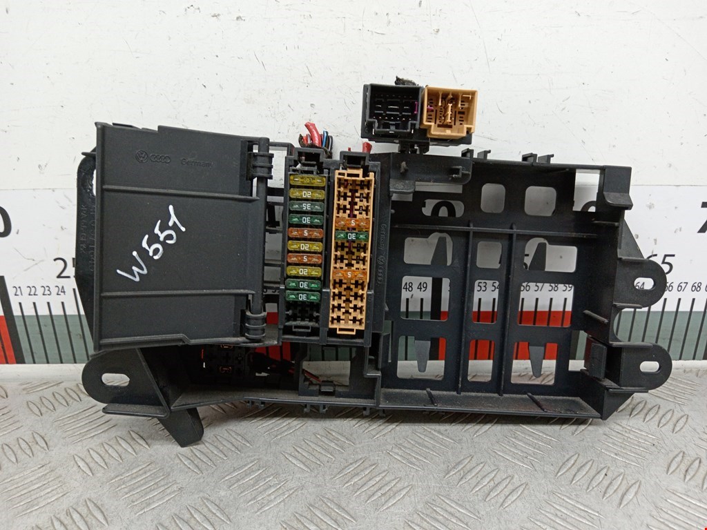 Датчик уровня в бачок омывателя AUDI A6 C6 2004-2010