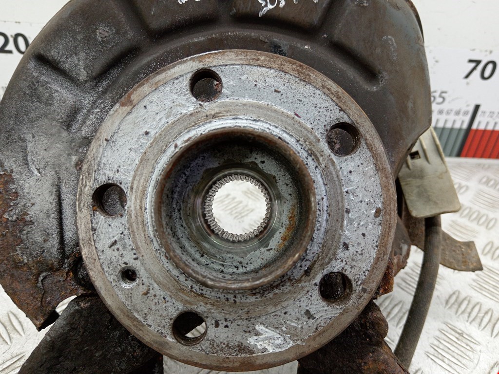 Ступица передняя правая VOLKSWAGEN Polo IV 2001-2009