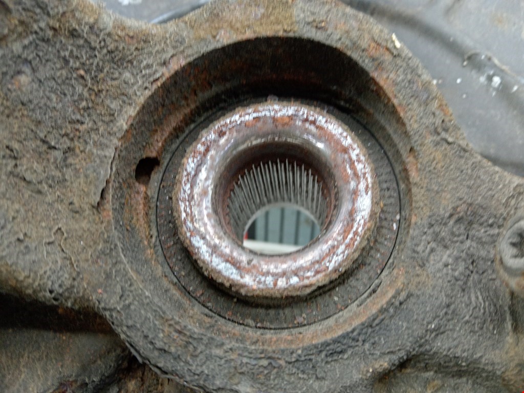 Ступица передняя правая VOLKSWAGEN Polo IV 2001-2009