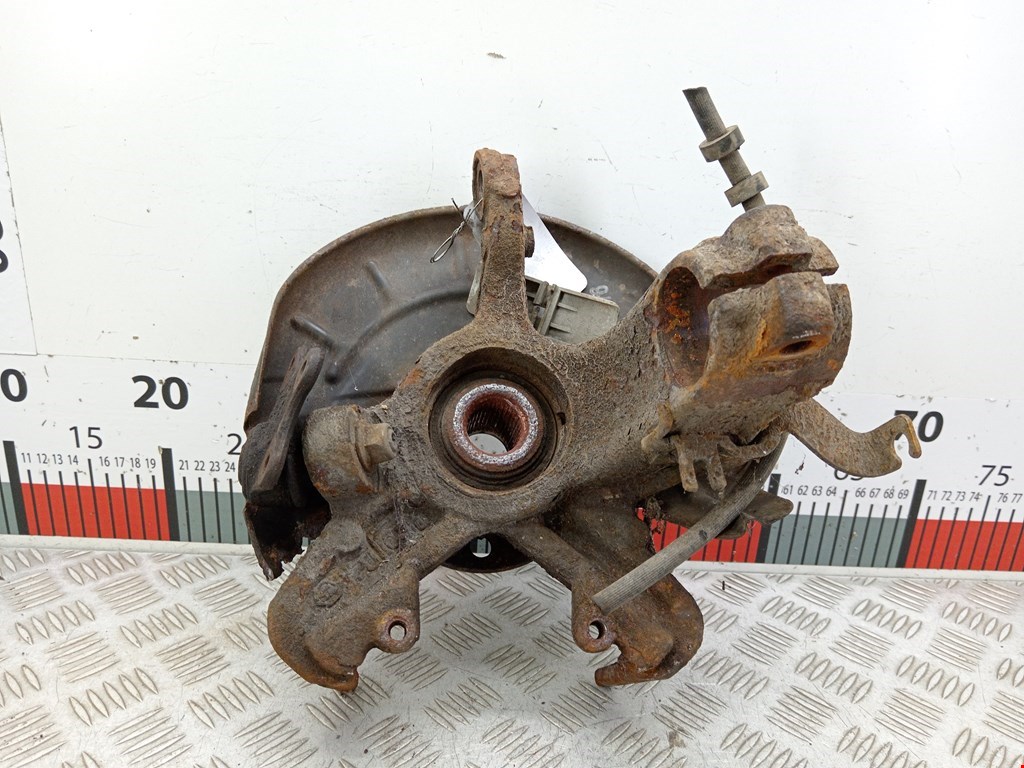 Ступица передняя левая VOLKSWAGEN Polo IV 2001-2009