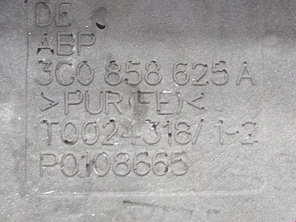 Кожух рулевой колонки VOLKSWAGEN Passat B6 2005-2011