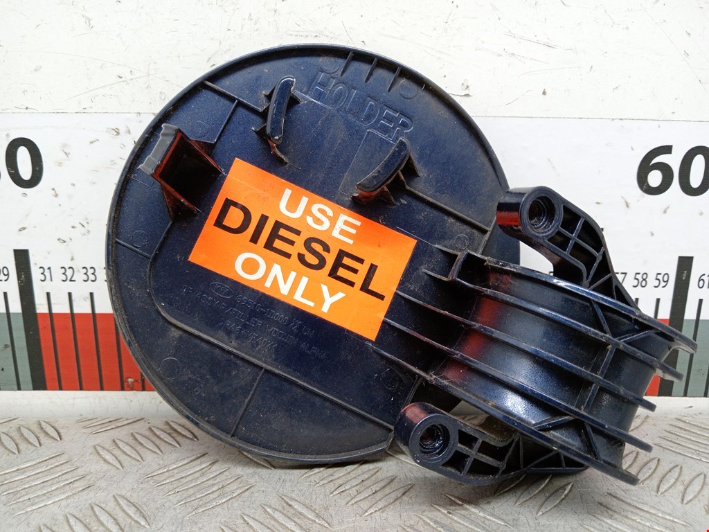 Лючок бензобака KIA Carens 2006-2012