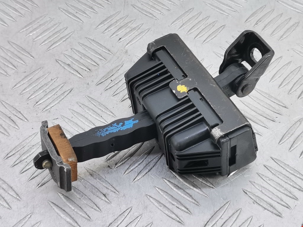 Ограничитель открывания двери BMW 6er E63/E64 2003-2011