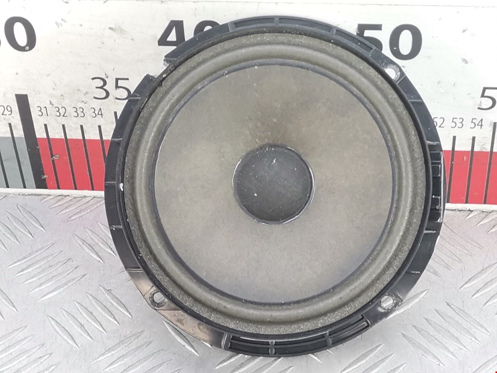 Динамик VOLKSWAGEN Passat B6 2005-2011