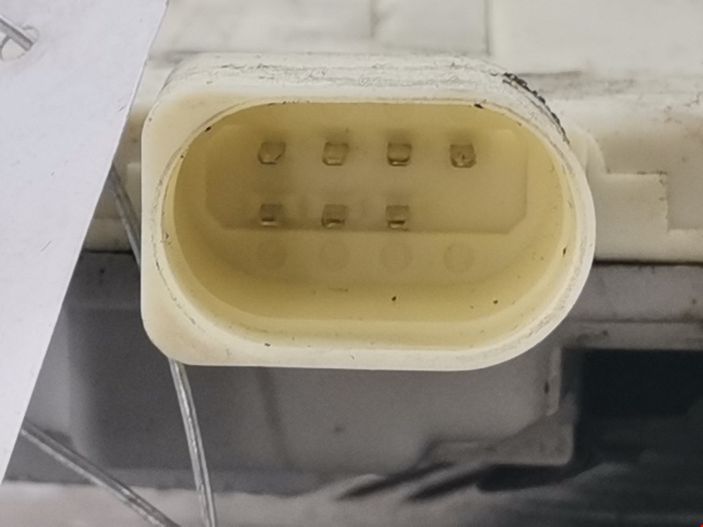 Замок двери задней левой VOLKSWAGEN Passat B6 2005-2011