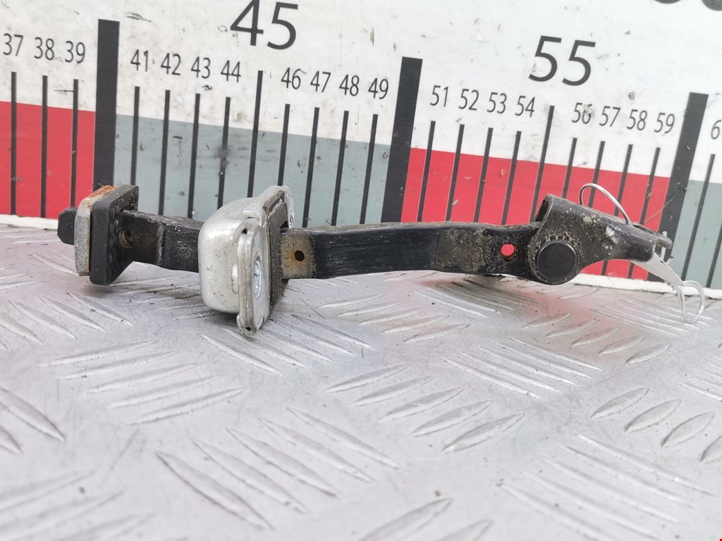 Ограничитель открывания двери KIA Carens 2006-2012