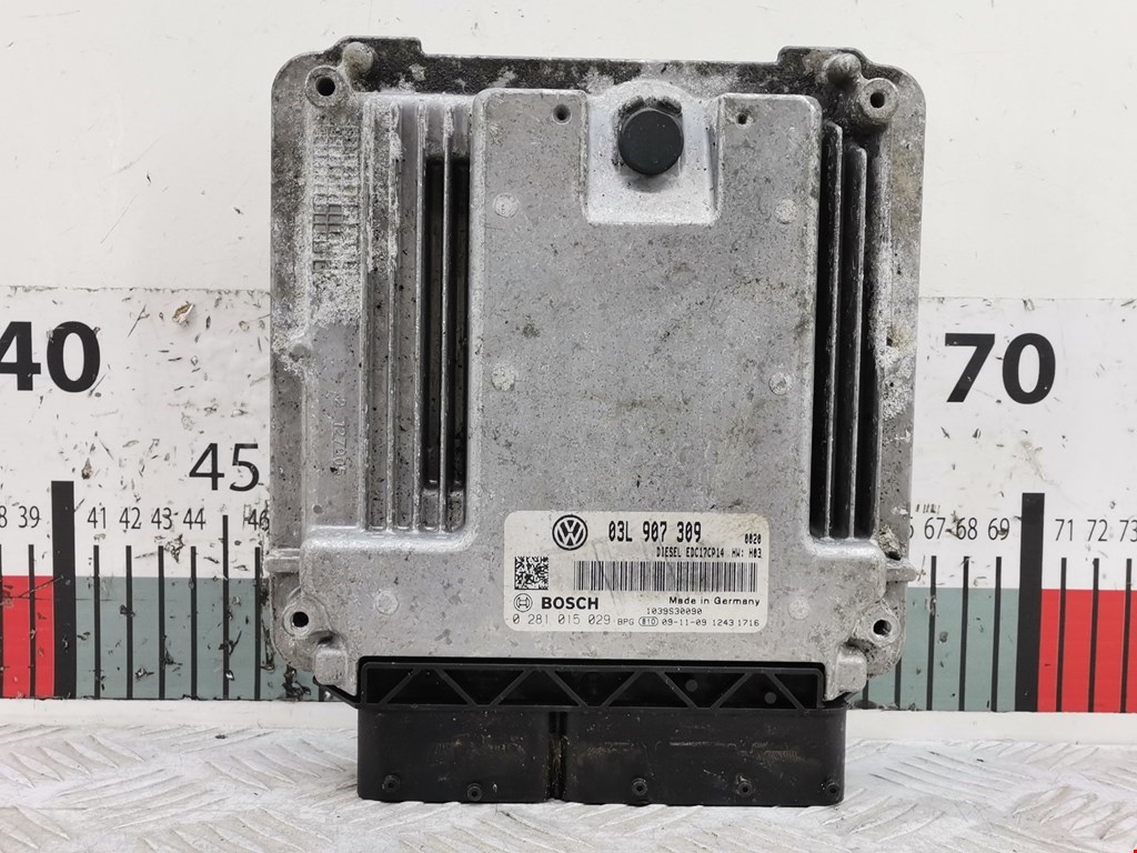 Блок управления двигателя (ЭБУ) VOLKSWAGEN Passat B6 2005-2011