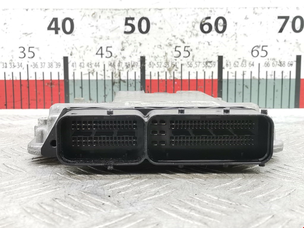 Блок управления двигателя (ЭБУ) VOLKSWAGEN Passat B6 2005-2011