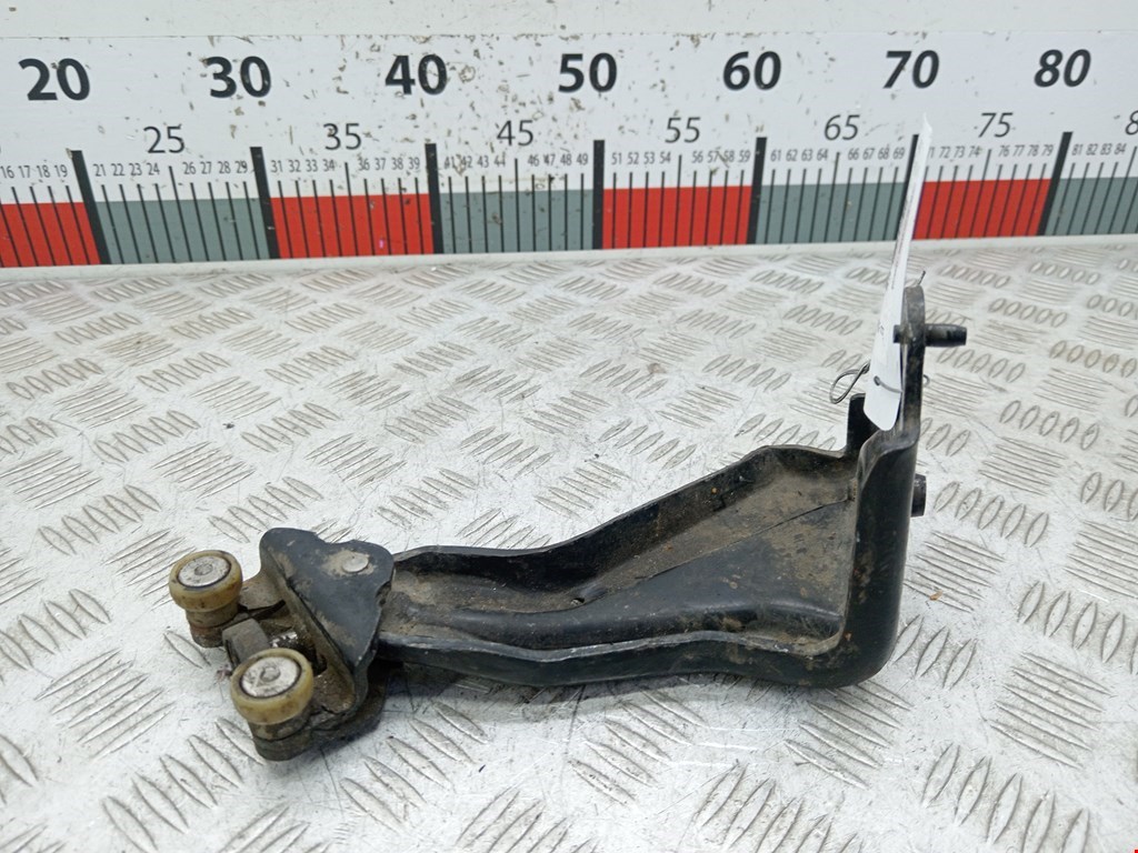 Ролик двери сдвижной (левый/правый средний верхний/нижний) PEUGEOT Expert II 2007-2016