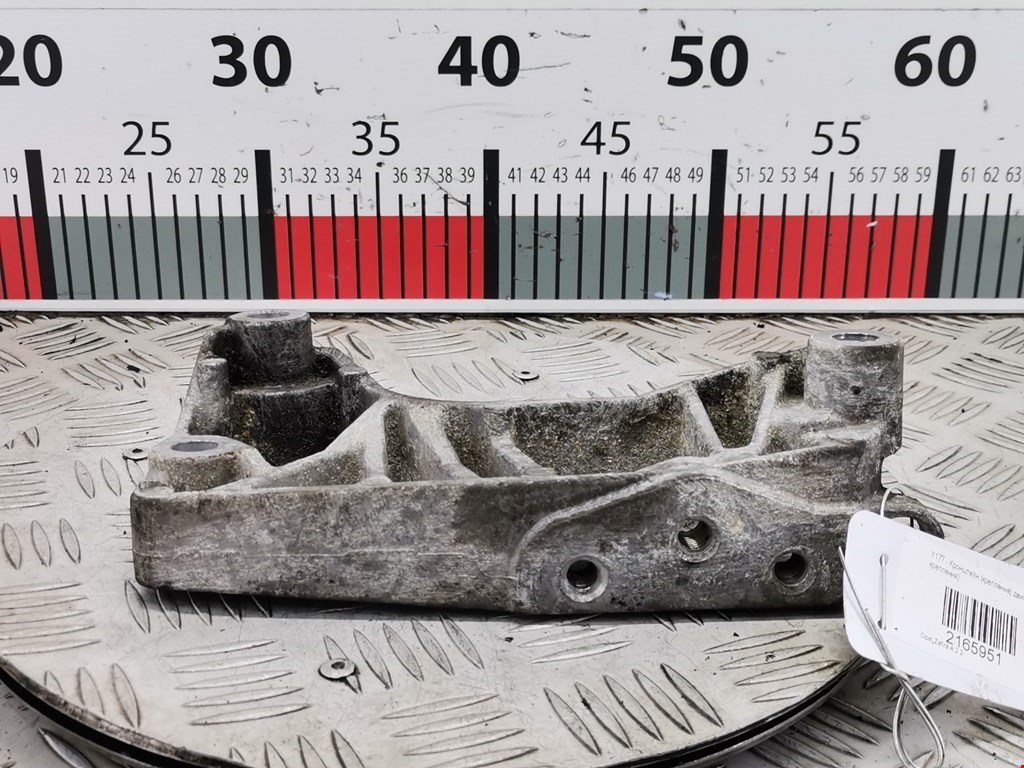 Кронштейн (крепление лапа) двигателя Opel Zafira A (1999-2006)