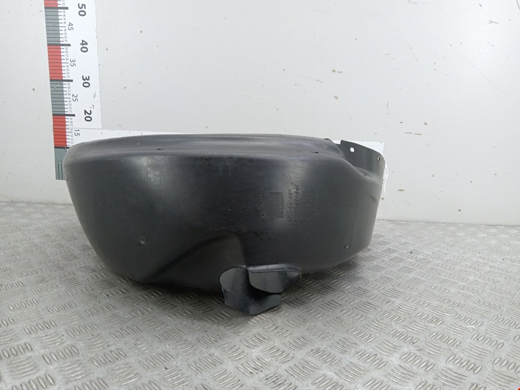 Локер (подкрылок) задний правый VOLKSWAGEN Polo IV 2001-2009