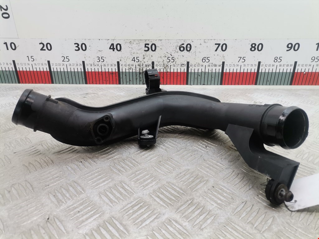 Патрубок интеркулера VOLKSWAGEN Passat B6 2005-2011