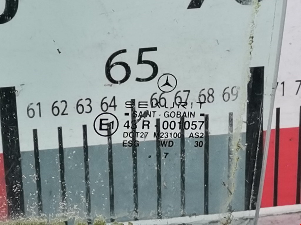 Стекло двери заднее левое MERCEDES-BENZ C-Class C-klasse W202 1993-2000