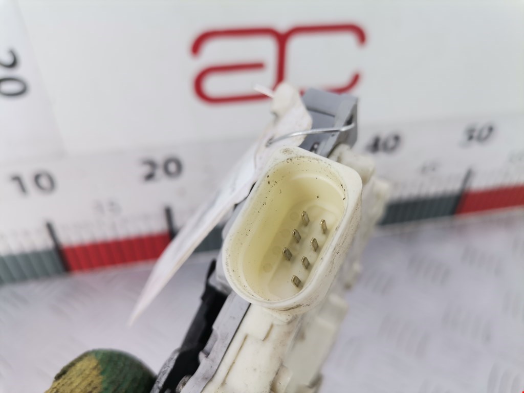 Замок двери задней левой VOLKSWAGEN Passat B6 2005-2011