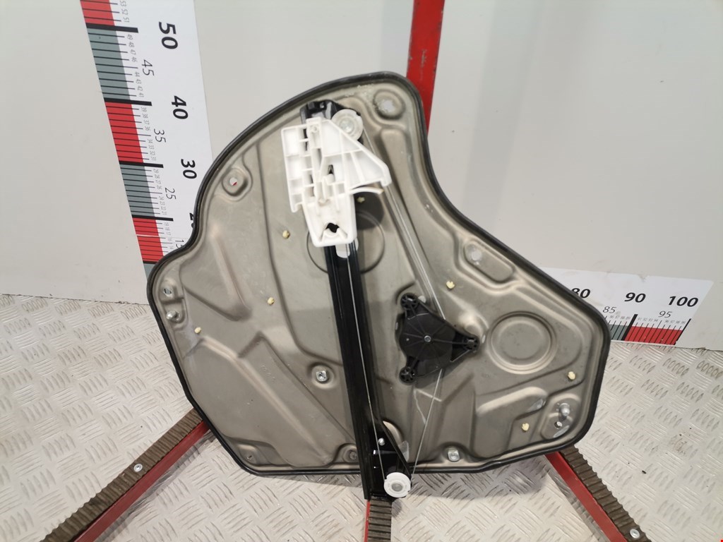 Стеклоподъемник задний левый SKODA Octavia A5 1Z- 2004-2013