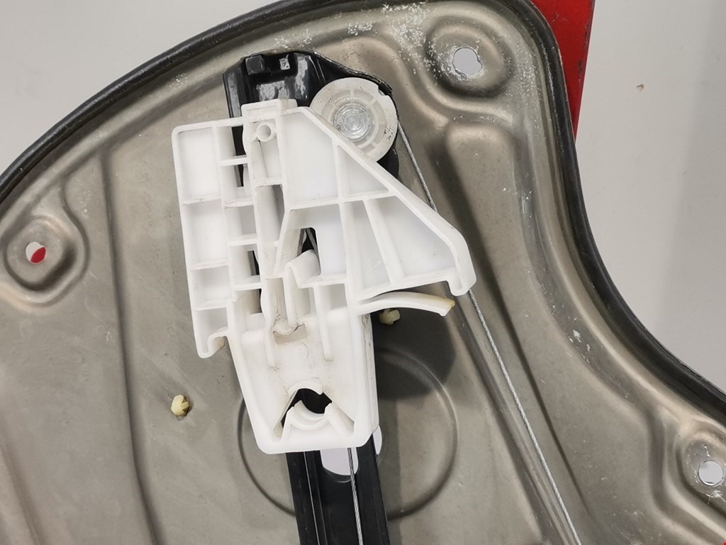 Стеклоподъемник задний левый SKODA Octavia A5 1Z- 2004-2013