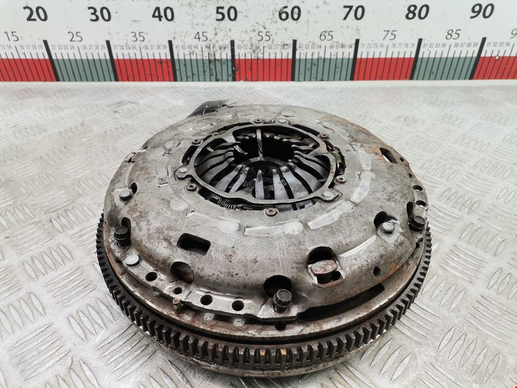 Маховик (демпфер сцепления) VOLKSWAGEN Passat B6 2005-2011