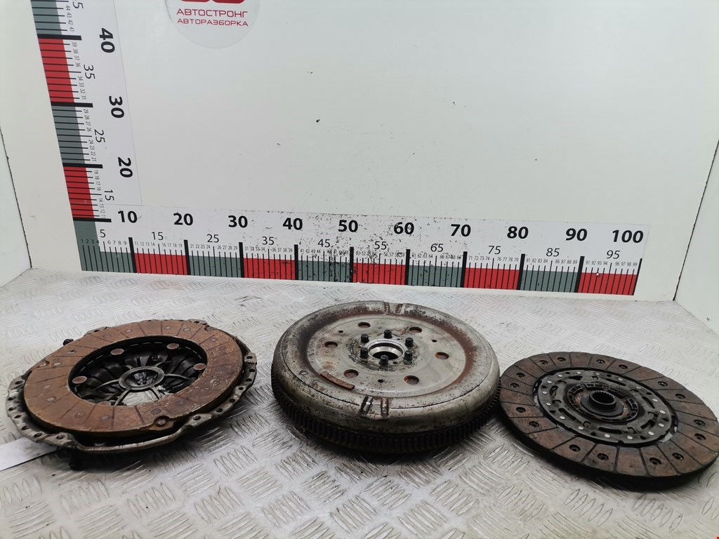 Маховик (демпфер сцепления) VOLKSWAGEN Passat B6 2005-2011