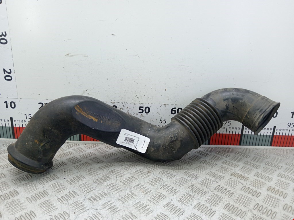 Патрубок воздушного фильтра MERCEDES-BENZ Sprinter 901-905/Classic 909 1995-2006