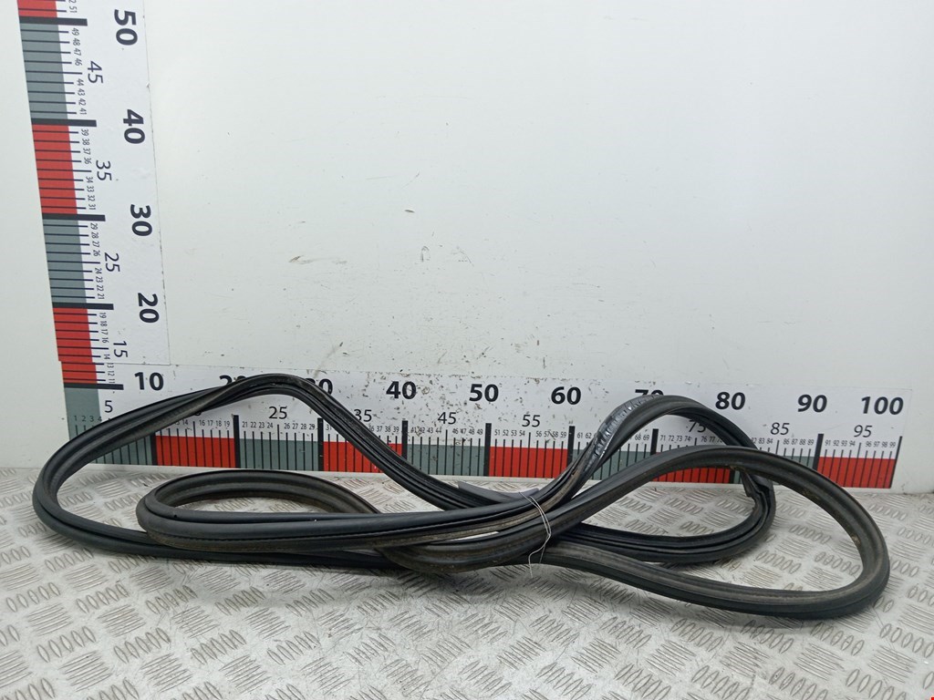 Уплотнитель (наружный) OPEL Meriva A 2003-2010