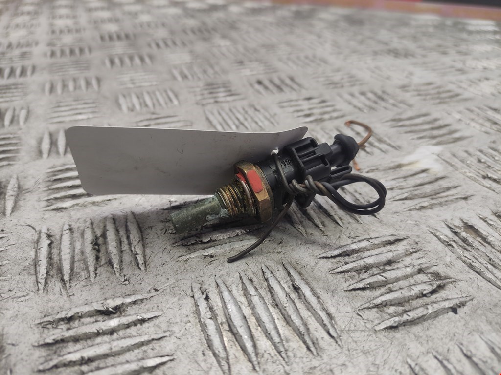 Датчик температуры охлаждающей жидкости Opel Omega B (1994-2004)