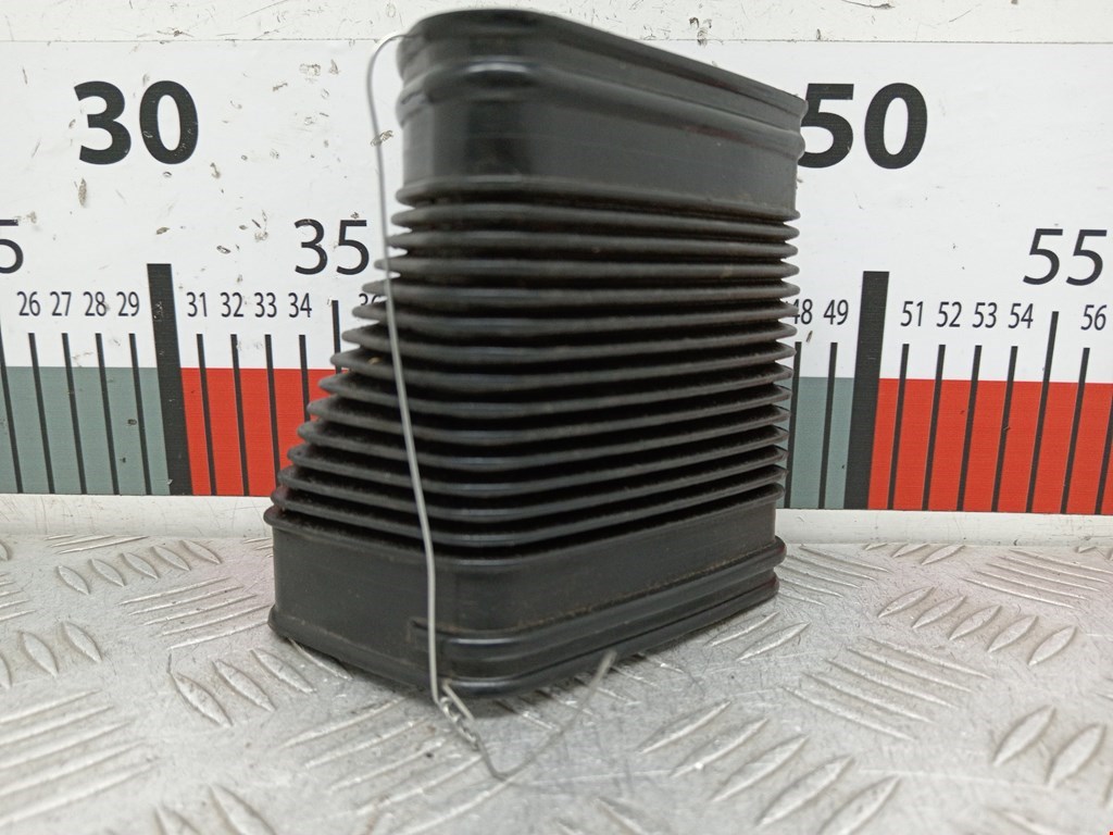 Патрубок воздушного фильтра BMW 3er E90/E91 2005-2012