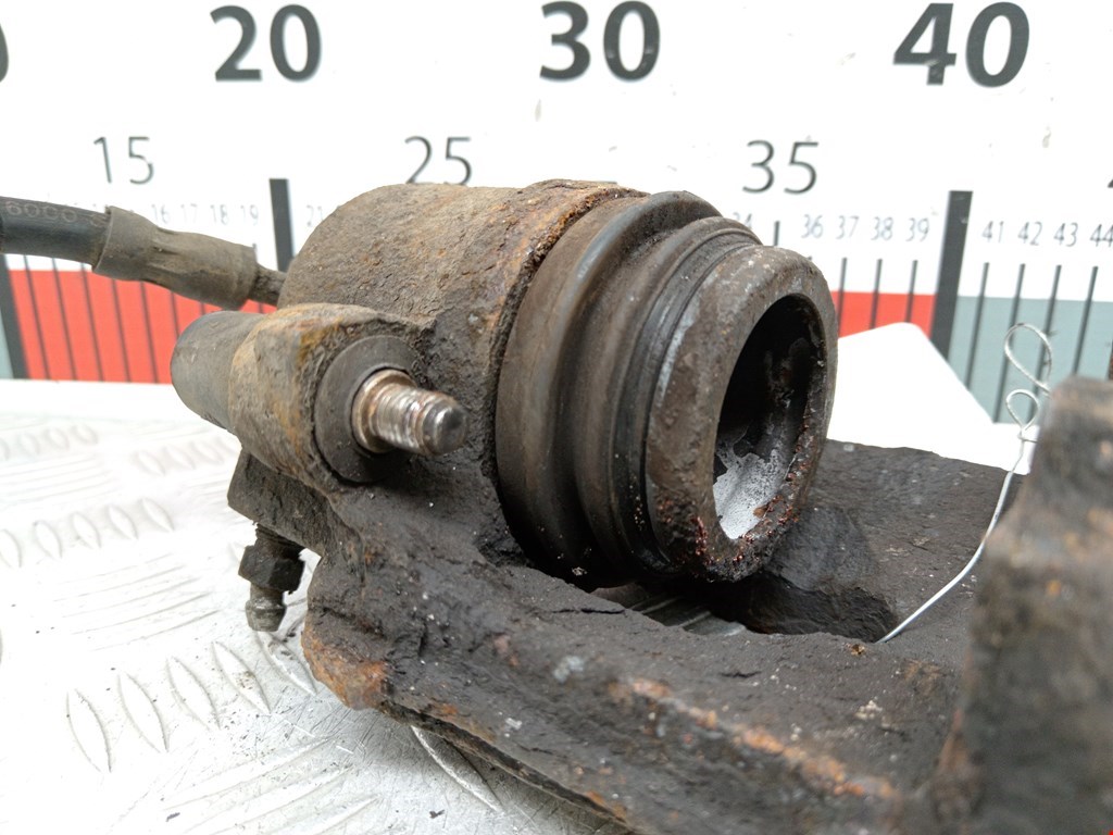 Суппорт передний левый VOLKSWAGEN Polo IV 2001-2009