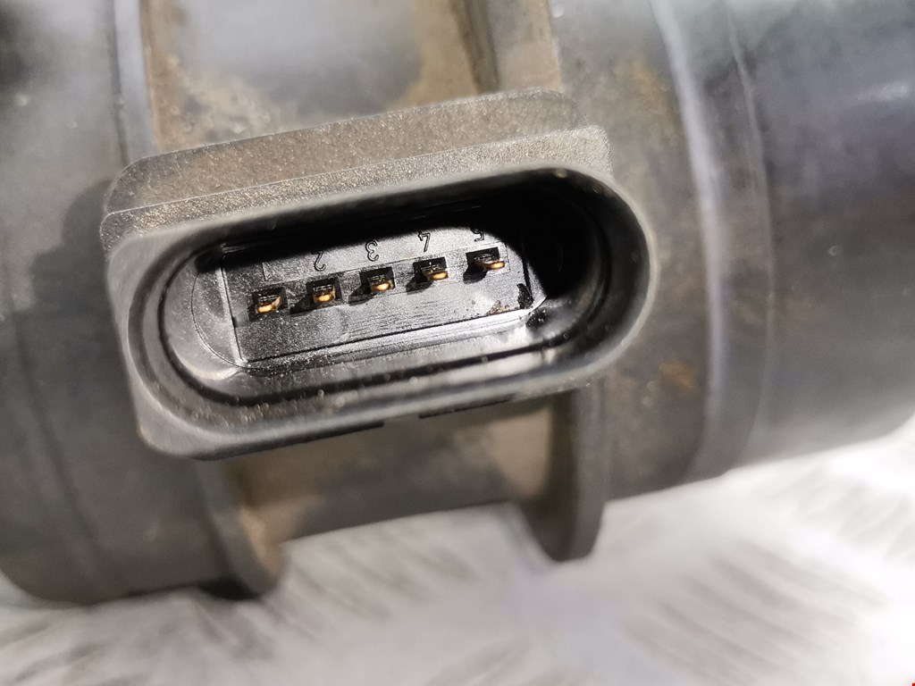 Расходомер воздуха (массметр, датчик ДМРВ) VOLKSWAGEN Passat B6 2005-2011