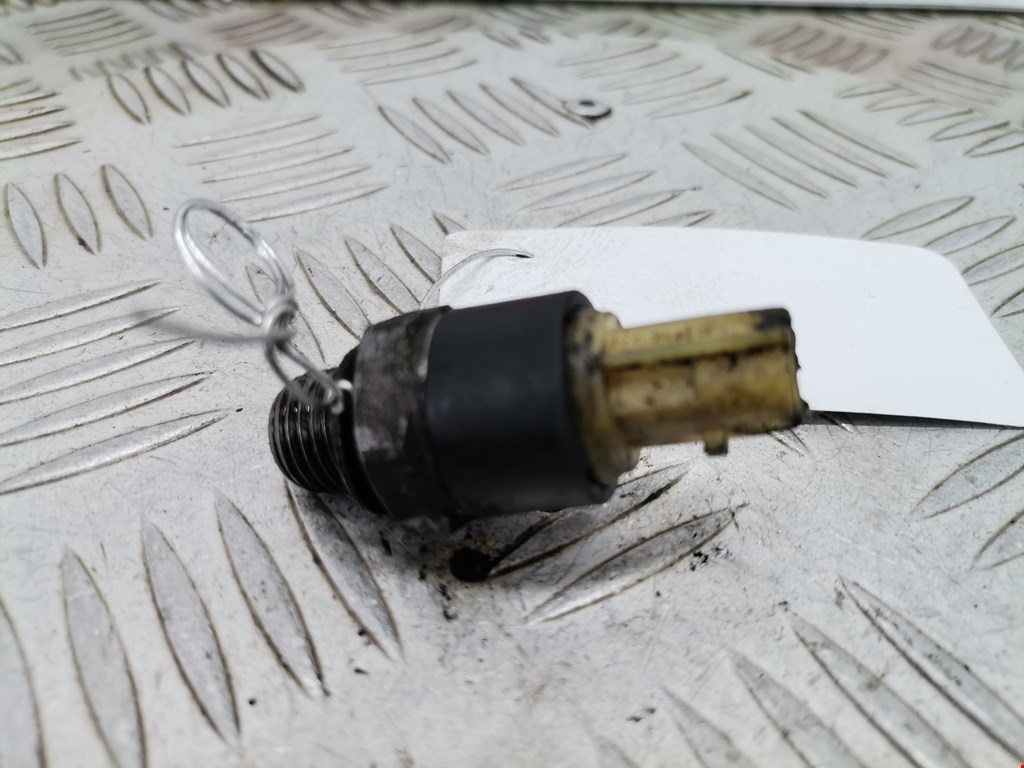 Датчик давления масла NISSAN Note E11 2005-2014